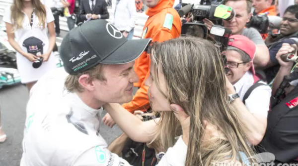 Rosberg, liderul din Formula 1, este in al noualea cer. Vezi imagini de la nunta sa cu Vivian, la Monaco