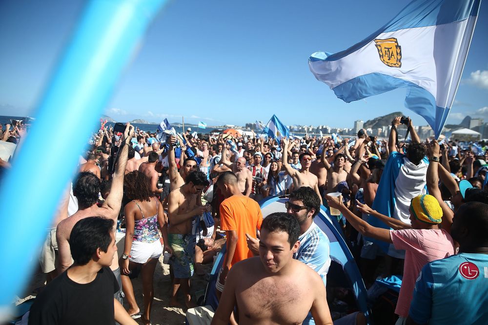 Copacabana nu a aratat niciodata asa! Imagini fantastice de pe cea mai spectaculoasa plaja din lume la finala Mondialului. FOTO_1