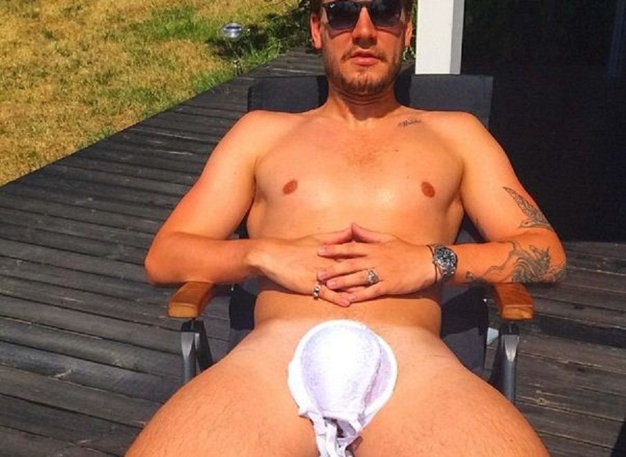 Bendtner a refuzat 10 milioane de euro, apoi si-a pus imaginea asta pe net! Cum apare in poza si ce motiv nebun are sa nu ia banii_1