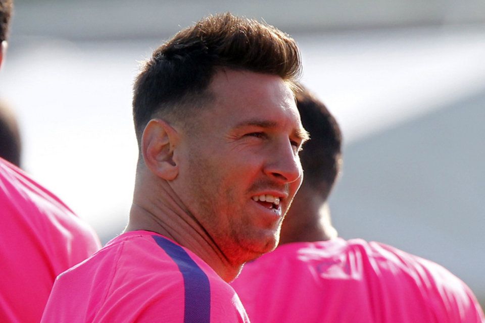 Imaginea zilei la antrenamentul Barcelonei! Cu ce freza a aparut Messi pe teren. FOTO_1
