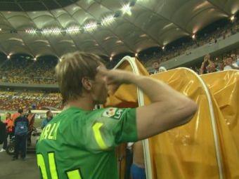
	Asta nu s-a vazut la TV! CEL mai emotionant moment pe un stadion din Romania in 2014! Ce a facut Arlauskis dupa Steaua - Aktobe
