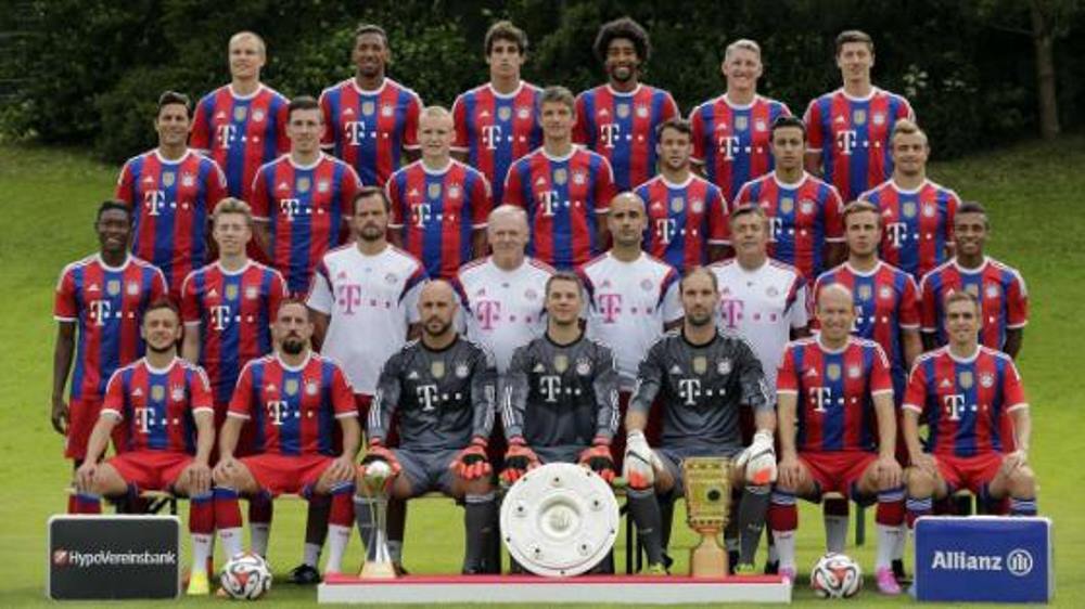 Detaliul senzational din fotografia oficiala a lui Bayern Munchen! Nimeni nu si-a dat seama ce faceau doi jucatori in ultimul rand_1