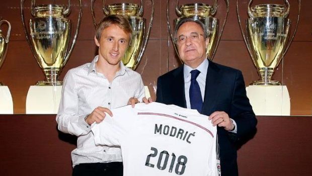 &quot;A semnat pe 4 sezoane!&quot; Anuntul de ultima ora facut de Real Madrid pe site-ul oficial