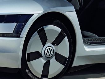 
	Volkswagen lucreaza la viitorul Golf VIII! Nemtii pregatesc un consum SF pentru cel mai vandut hatchback din lume! Cum va arata
