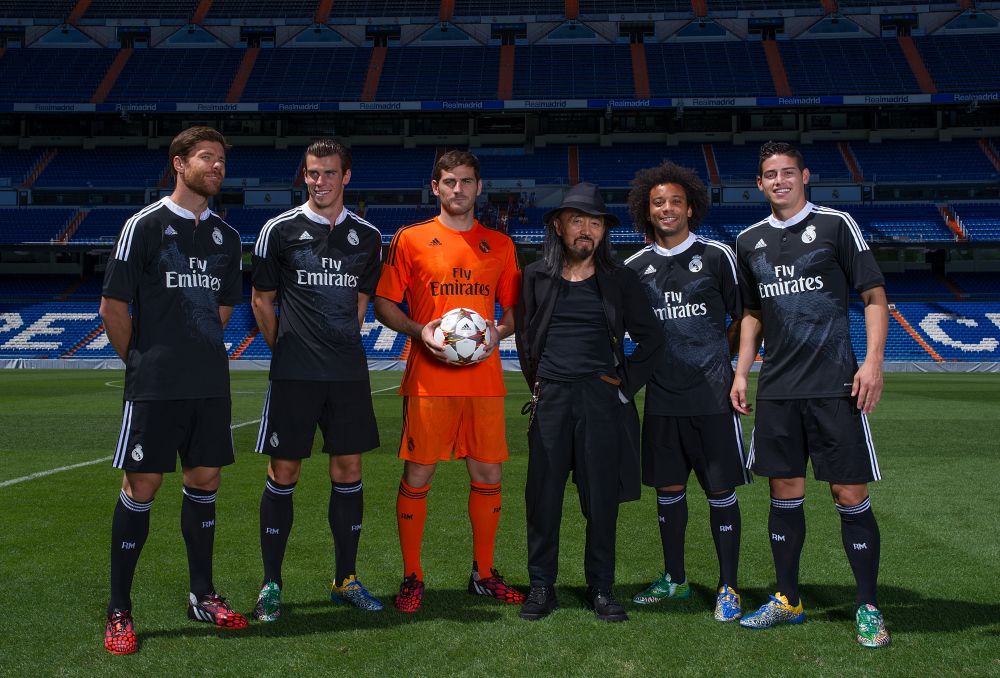 SUPER FOTO! Cum arata DRAGONUL de pe noile tricouri prezentate astazi de Real Madrid! James Rodriguez: "Am ajuns intr-o alta lume"_3