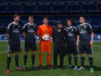 
	SUPER FOTO! Cum arata DRAGONUL de pe noile tricouri prezentate astazi de Real Madrid! James Rodriguez: &quot;Am ajuns intr-o alta lume&quot;
