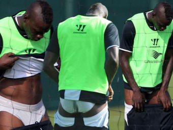 
	Club nou, aceleasi probleme! :) Ce facea Balotelli cu pantalonii in vine la antrenamentul lui Liverpool. FOTO
