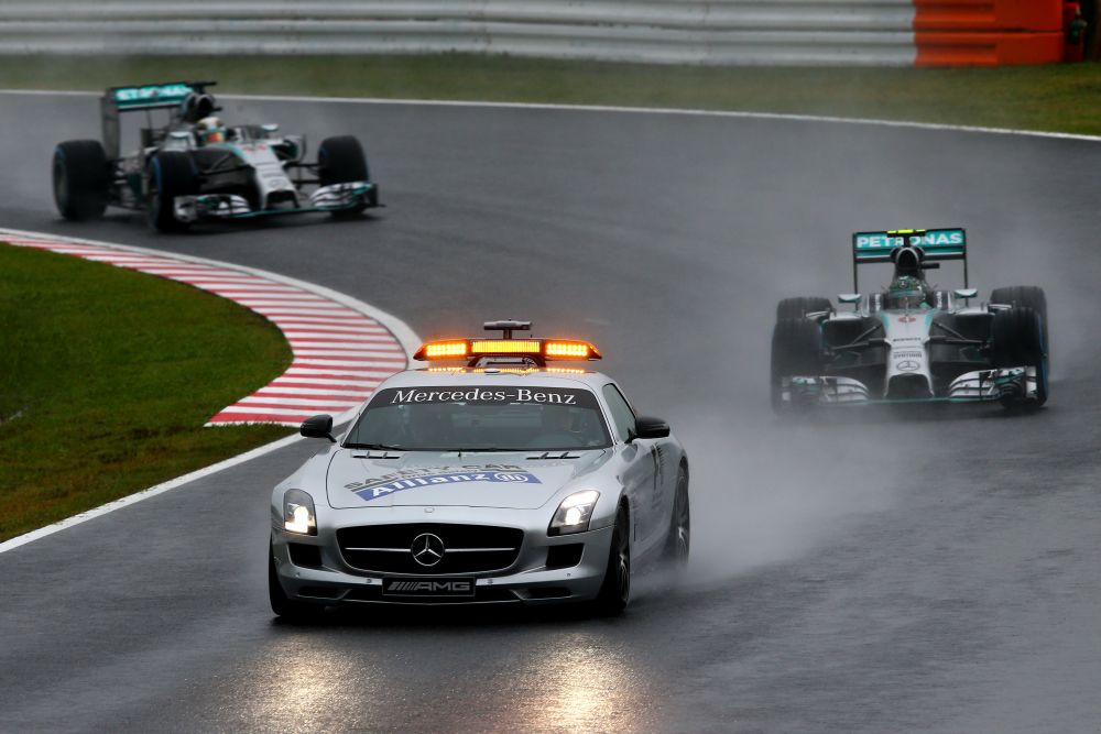 Marele Premiu al Japoniei! Hamilton a castigat la Suzuka! Alonso a abandonat! Bianchi a suferit un accident care a oprit cursa in turul 46!_3