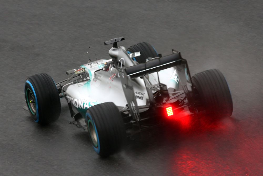 Marele Premiu al Japoniei! Hamilton a castigat la Suzuka! Alonso a abandonat! Bianchi a suferit un accident care a oprit cursa in turul 46!_7