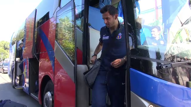 Galca nu a riscat sa provoace un SCANDAL la Steaua! Imaginile nevazute la TV. Cine a coborat din autocar. FOTO _1