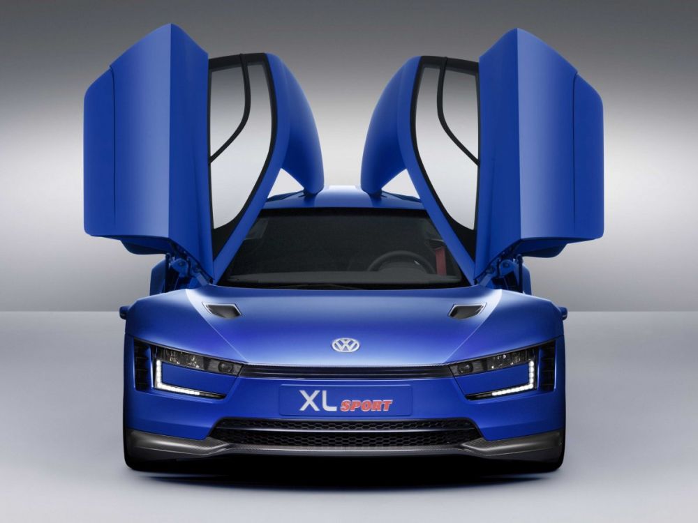Volkswagen a lansat masina cu motor de motocicleta Ducati! Cum arata conceptul XL Sport! FOTO_1