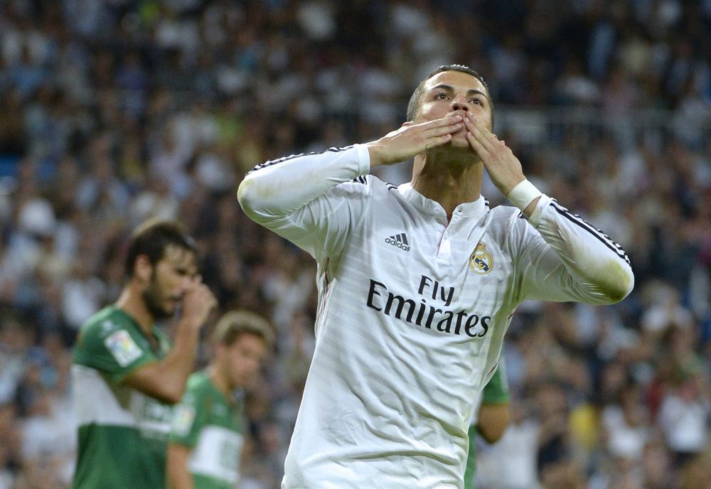 Cristiano Ronaldo, golgheterul SECOLULUI! Portughezul e favorit la Balonul de Aur si Gheata de Aur! Ce recorduri a batut_1