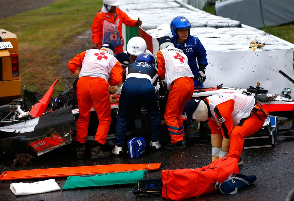 Bianchi, in stare CRITICA la o saptamana de la accident! Tatal pilotului rupe tacerea: "A fost accident de trafic, nu de cursa" _1