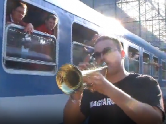 
	Un tren, multa bere si niste trompete! VIDEO: Cum arata &quot;trenul groazei&quot; care ajunge astazi in Bucuresti:
