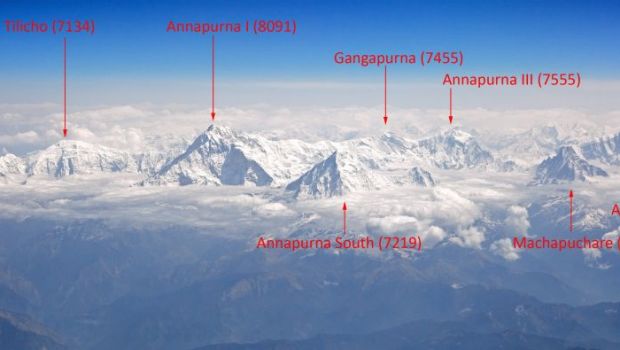 
	Tragedie in Himalaya, pe traseul incercat de Horia Colibasanu. 24 de alpinisti si ghizi au murit in urma unui viscol
