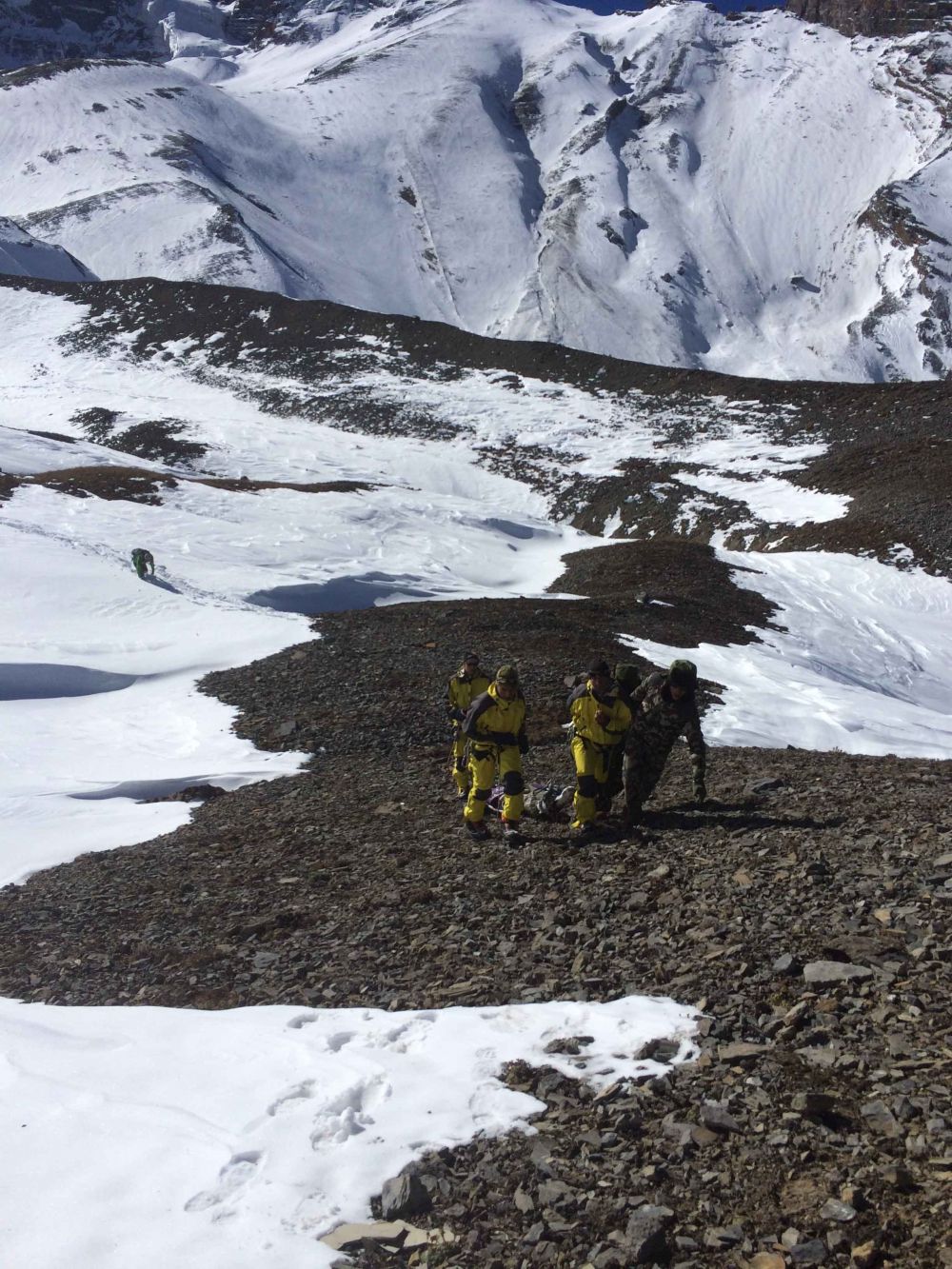 Bilantul tragediei din Himalaya: 43 de oameni au murit pana acum din cauza viscolului. Autoritatile se tem de mai multe victime_4