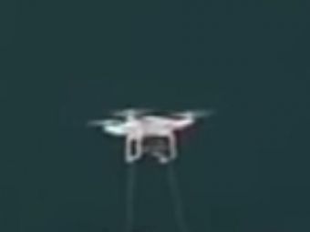 
	RAZBOIUL DRONELOR! O noua drona a lovit la un meci, dupa partida groazei dintre Serbia si Albania! Ce mesaj a purtat. VIDEO
