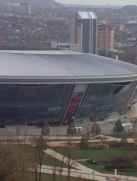 FOTO Stadionul lui Sahtior a fost BOMBARDAT din nou! Arena de 200 de milioane a lui Ahmetov devine o RUINA! _4