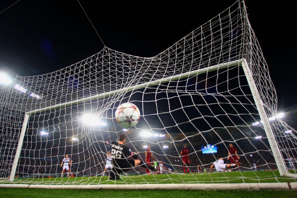 FOC in Cetate! Bayern-ul lui Pep a dat 7 goluri, Sahtiorul lui Mircea Lucescu nu s-a lasat nici el mai prejos! REZUMATE VIDEO_9