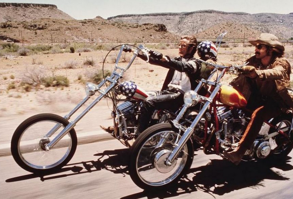 Un Harley Davidson a fost vandut la licitatie cu 1.350.000$, cel mai scump motor din toate timpurile! Cine l-a condus inainte:_2