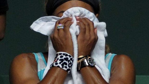 
	FOTO Imagini INCREDIBILE! Serena Williams a cedat nervos! Cum a reactionat dupa o noua umilinta, ca in meciul cu Halep!&nbsp;
