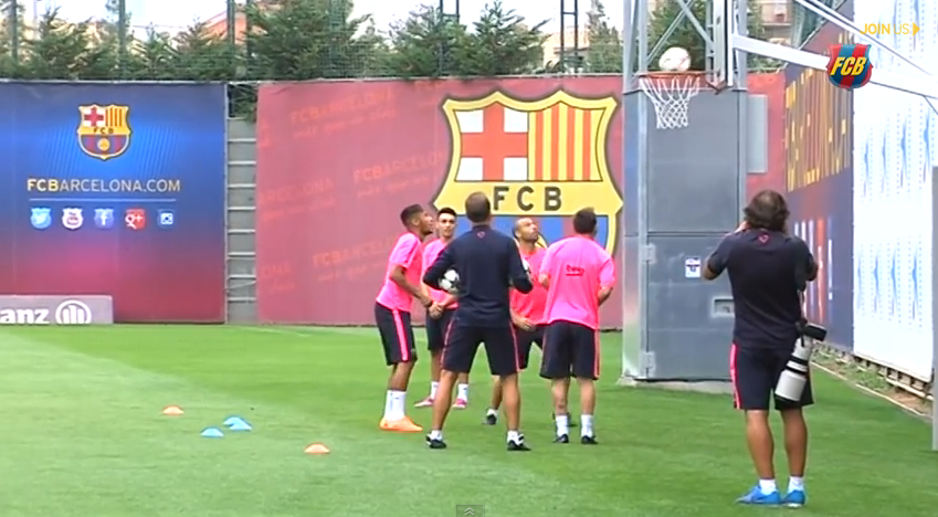 Schema ireala la antrenamentul Barcelonei: Messi a dat cos cu capul dupa o faza nebuna cu Neymar si Mascherano! VIDEO_3