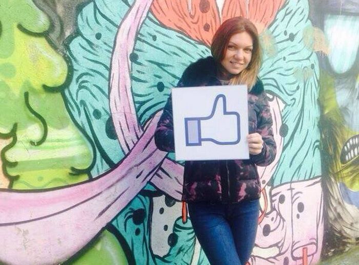 Simona Halep a depasit 1 milion de fani pe Facebook: "Nu stiu cum arata 1 milion... de oameni!" :) Topul sportivilor romani:_2