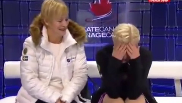 Ooops, eroare! Ce a patit o patinatoare in timpul exercitiului! VIDEO