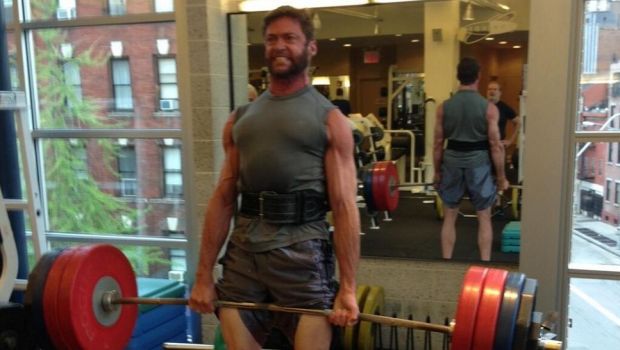 
	&quot;Wolverine&quot; rupe fiarele in sala de forta! Hugh Jackman si-a uimit fanii cu greutatea pe care o ridica: VIDEO
