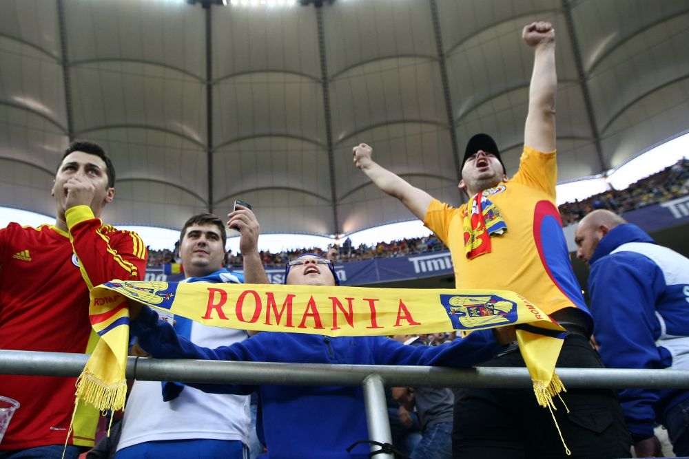 Asta seara DANSAM in FAMILIE! Romania e pe primul loc in grupa, dar fanii s-au batut iar cu jandarmii! Vezi toate detaliile de la Arena:_7