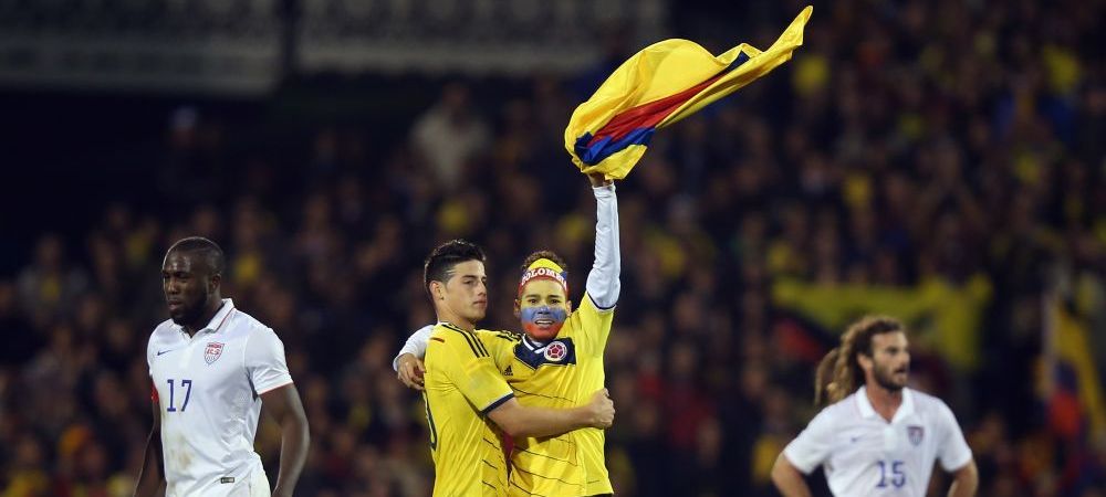 FAZA nebuna pentru James Rodriguez! A fost luat pe sus pentru o poza dupa meciul jucat la Londra! FOTO_1