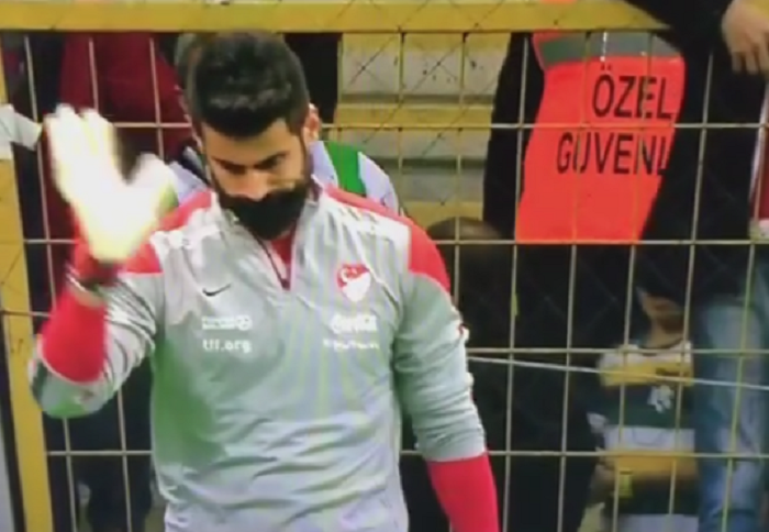 VIDEO: Momentul in care Volkan Demirel isi da manusile jos si refuza sa joace pentru nationala! Ce s-a intamplat la incalzire:_2