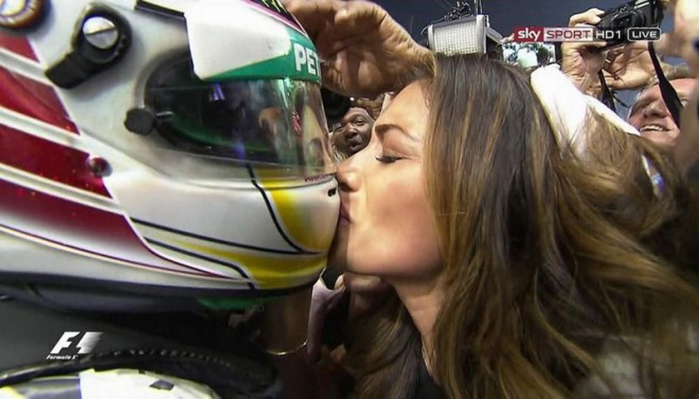"E cea mai fericita zi din viata mea" Dezvaluirile lui Hamilton, dupa titlul mondial castigat la Abu Dhabi. Ce a facut in noaptea cursei_12