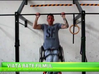 
	VIDEO senzational. Acest om e paralizat, dar face toate exercitiile complicate de la gimnastica!
