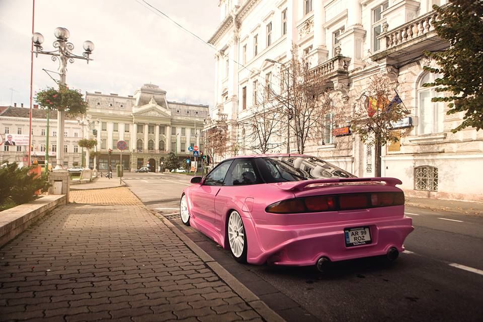 VIDEO Femeia din Romania cu masina roz, pasionata de drifturi! Masina i-a luat FOC in timpul competitiei in urma cu cateva zile_17