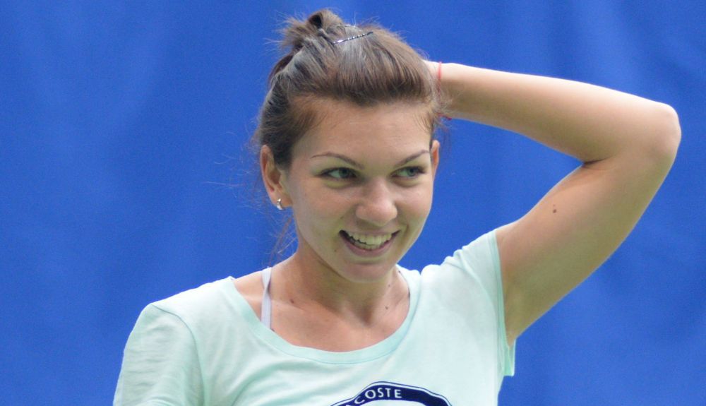 Simona Halep si Horia Tecau joaca tenis cu 350 de copii, de Mos Nicolae! Simona a vorbit despre obiectivele pentru 2015_1