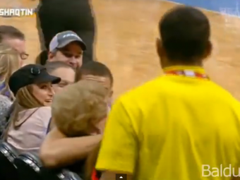 
	Baschet la Maxx | Cele mai amuzante faze ale saptamanii in NBA: un jucator a sarutat o bunicuta in timpul meciului :) VIDEO
