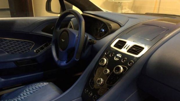 Noua BOMBA de 170.000 de euro din garajul lui Reghecampf! Imagini fabuloase cu noua masina de LUX pe care a pus mana la arabi