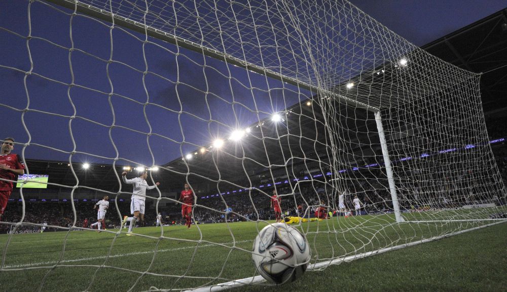 Manchester United 3-0 Liverpool. Rooney, Mata si Van Persie i-au distrus pe cormorani! Lovren a gresit de 2 ori la golul trei!_2