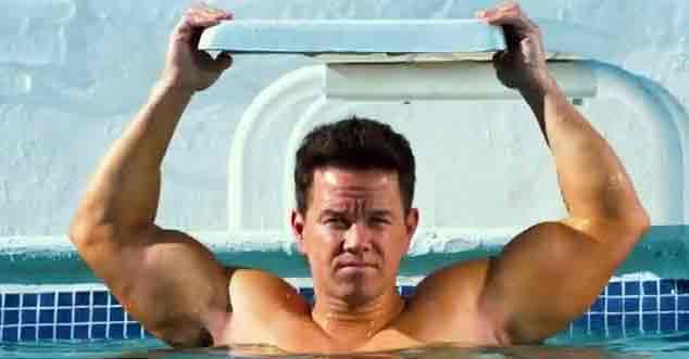 Transformarile spectaculoase ale lui Mark Wahlberg, actorul care a facut senzatie in Pain & Gain alaturi de The Rock_3