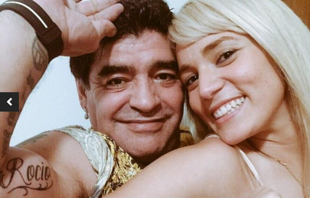 Ca la douazeci de ani, fara griji si fara bani :) Maradona si iubita sa si-au facut cele mai traznite tatuaje! FOTO_2
