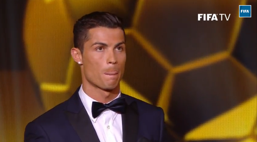 Cristiano Ronaldo a luat Balonul de Aur pentru a treia oara in cariera: "Niciodata nu m-am gandit ca voi reusi asa ceva!" Gest incredibil dupa ce a castigat trofeul_41