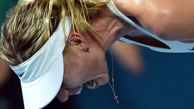 Incepe cursa Simona vs. Sharapova! Rusoaica a castigat al 34-lea trofeu din cariera dupa o finala nebuna cu Ana Ivanovic