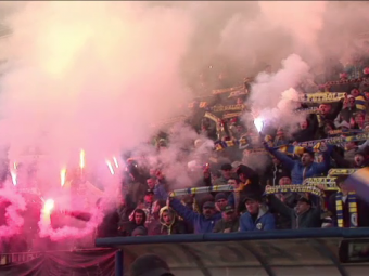
	Atmosfera incendiara la revenirea lui Rednic la Petrolul. Cum au fost primiti jucatorii de fani la primul antrenament. VIDEO

