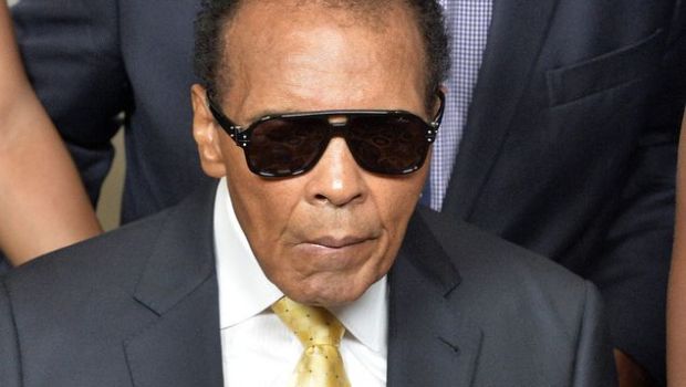 
	Probleme mari de sanatate pentru Muhammad Ali! A fost dus de urgenta la spital, la o saptamana dupa ce a fost externat
