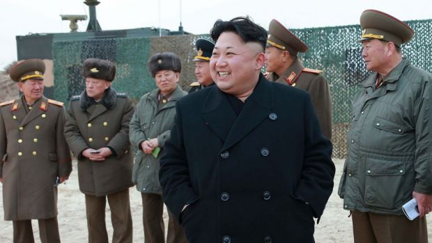 
	Kim Jong-Un, antrenor part-time :) Temutul dictator nord-coreean e mare fan al fotbalului: &quot;Ne da indicatii pretioase despre cum trebuie sa ne pregatim&quot;
