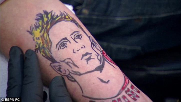 FABULOS | Un fost mare jucator al lui Chelsea, obligat sa-si tatueze chipul lui Fernando Torres, dupa ce a pierdut un pariu! Cine e "nefericitul" :)_3