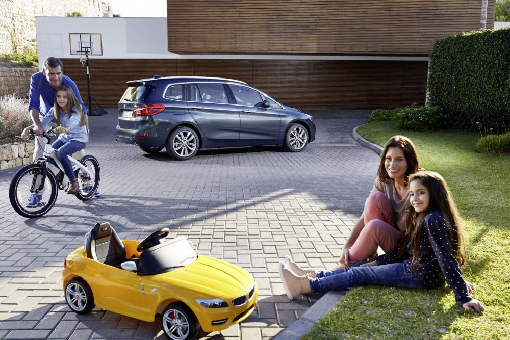 FOTO S-a lansat primul BMW cu 7 locuri. Surpriza pregatita de nemti pentru familisti _4