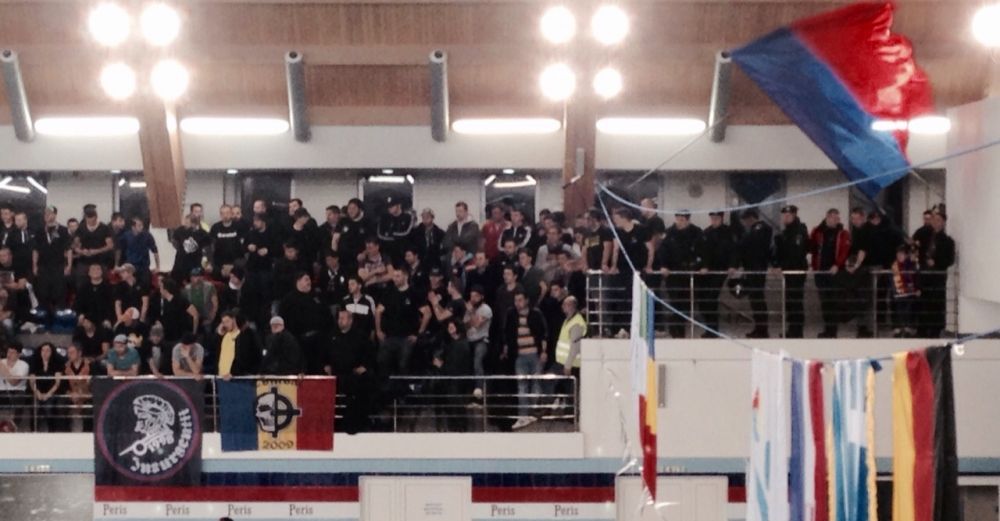 Atmosfera incendiara facuta de fanii Stelei la un meci de POLO din Bucuresti, dupa ce au anuntat ca vor abandona echipa de fotbal_2
