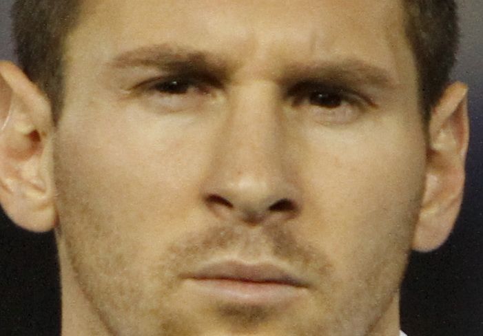 Astazi a fost aleasa poza anului 2014 in sport! Leo Messi, pierdut in fata trofeului mondial: FOTO MEMORABIL_2